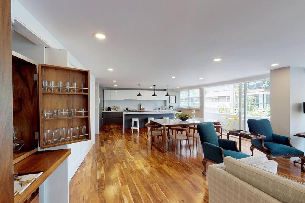 Apartment Dickens