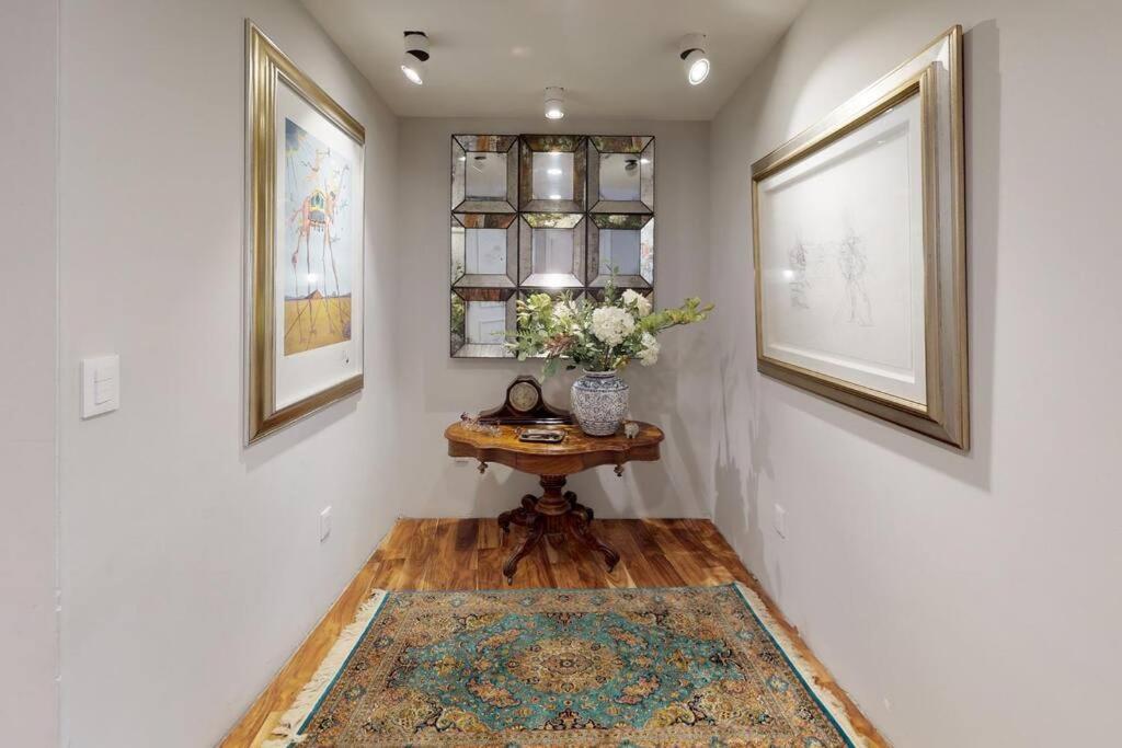 Apartment Dickens