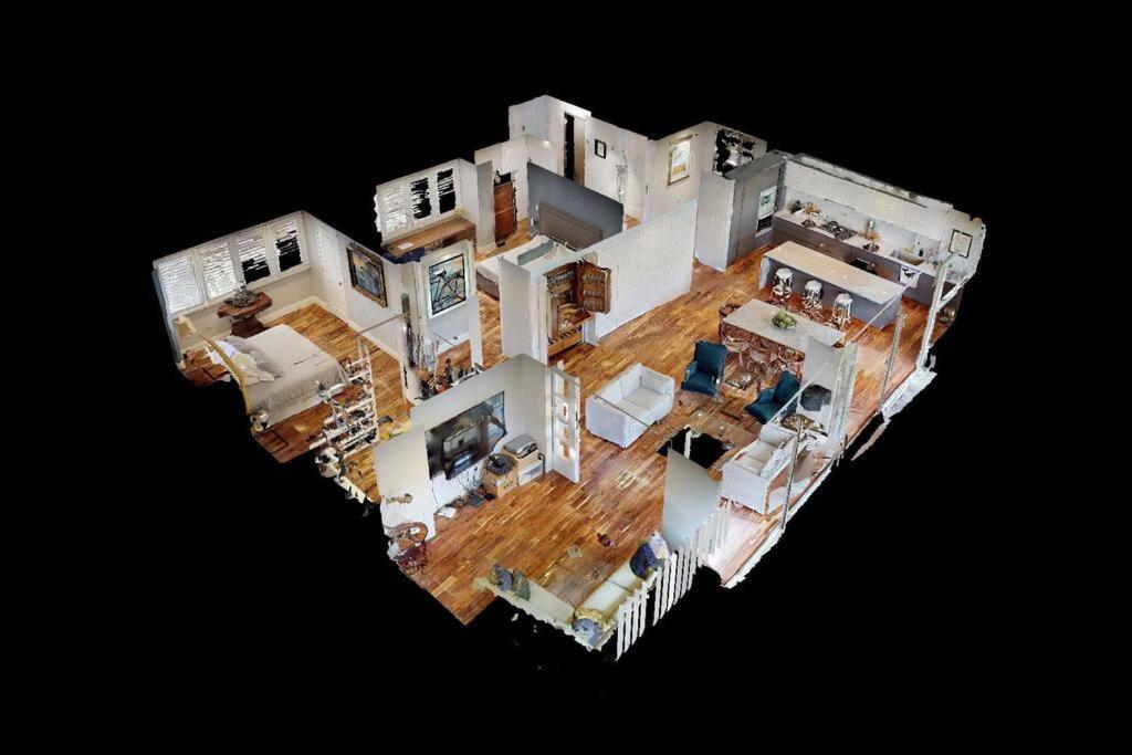 Dickens Apartment Mexico City
